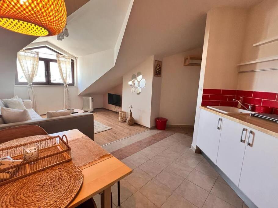 Cozy 1 Bedroom Apartment Next To The Gondola Банско Экстерьер фото