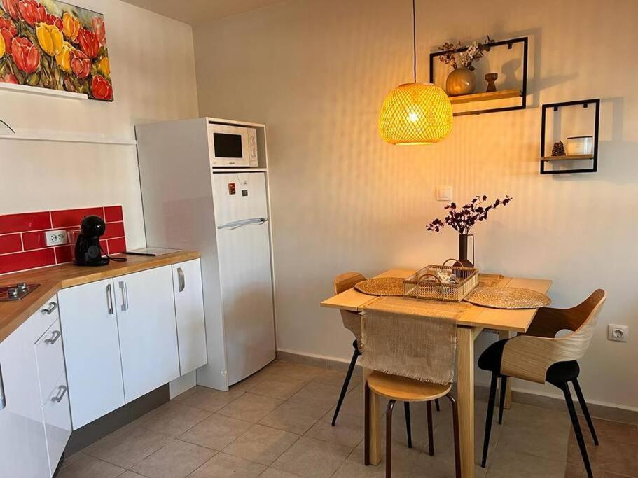 Cozy 1 Bedroom Apartment Next To The Gondola Банско Экстерьер фото